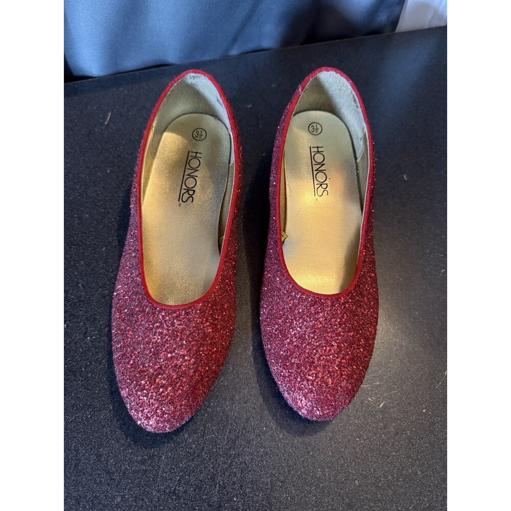 NWOT Girls 3.5 red glitter slip on Flat shoes Ruby Slippers Wizard Of Oz 3 1/2